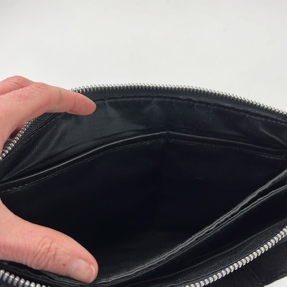 Pelle RFID Black Leather Crossbody bag/purse - Picture 5 of 9